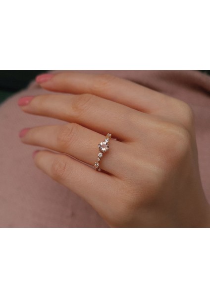 Pırlanta ve Morganite Taşlı Petra Yüzük 0402R0027