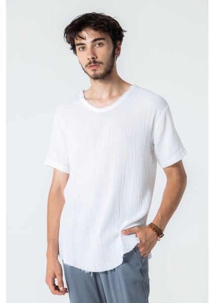 Beyaz Pis Yaka Yırtmaç Detay Rahat Kesim Müslin Bluz fiyatları