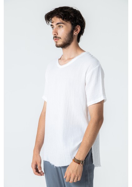 Beyaz Pis Yaka Yırtmaç Detay Rahat Kesim Müslin Bluz modelleri