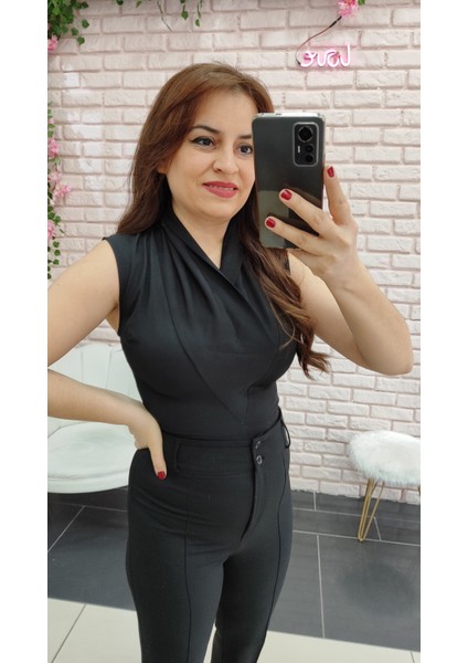 Derin Boutique Kadın V Yaka Fermuarlı Likralı Crop Top Bluz