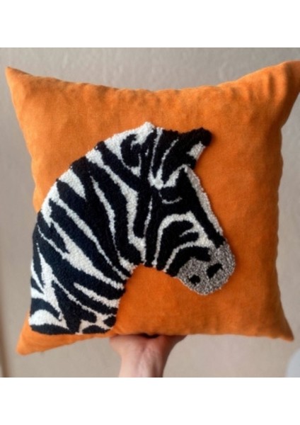 Özel Tasarım El Işçiliği Turuncu Zebra Motifli Punch Kırlent Kılıfı 45X45