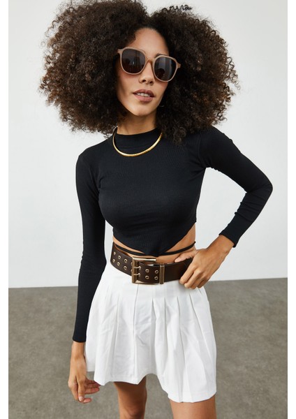 Siyah Biye Detaylı Crop Kaşkorse Bluz 2KXK2-45853-02 fiyatları