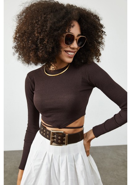 Kahverengi Biye Detaylı Crop Kaşkorse Bluz 2KXK2-45853-18 modelleri