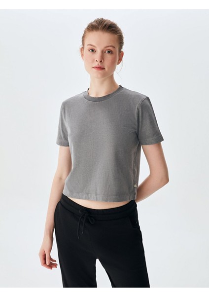 KadınSoluk Efektli Koyu Grı T-shırt modelleri