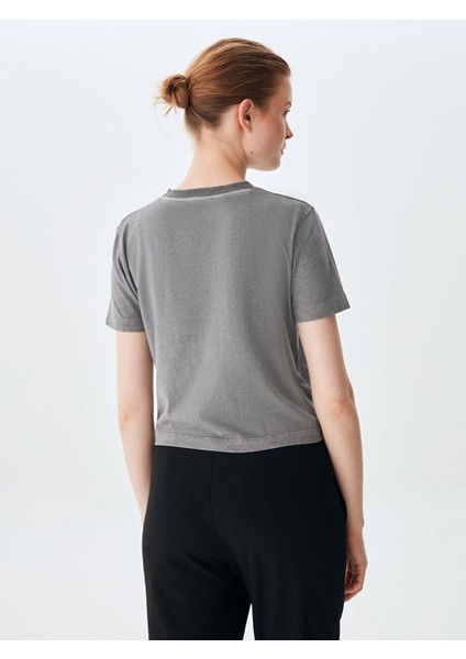 KadınSoluk Efektli Koyu Grı T-shırt fırsatları