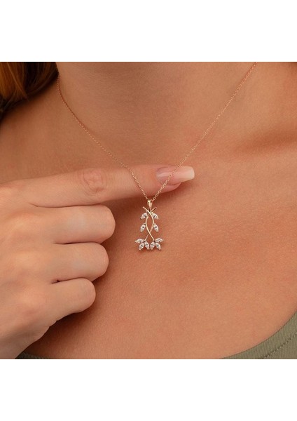 Beyaz Taşlı Çiçek Gümüş Kolye