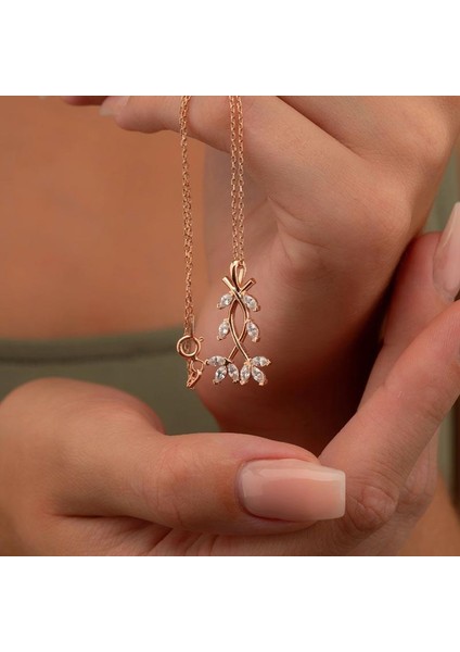 Beyaz Taşlı Çiçek Gümüş Kolye fiyatları