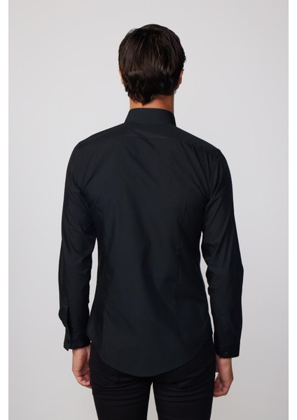 Slim Fit Arkadan Pensli Önden Kulplu Düz Trend Siyah Erkek Gömlek indirimleri