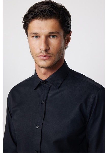 Modern Slim Fit Pamuklu Kolay Ütü Armürlü Siyah Erkek Gömlek