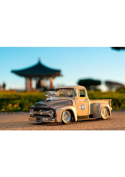 Street Fighter Guile Figür & 1956 Ford Pickup 1:24 253255057 fırsatları