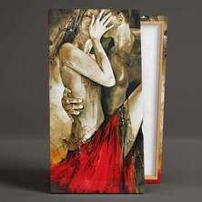 Sarılan Romantik Çift Kırmızı Elbise Dekoratif Boyuna Dikey Kanvas Tablo