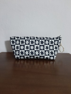 Owl Bag Çiçek Motifli Damalı Siyah Beyaz  Desenli Tasarım Kalemlik - Makyaj Çantası