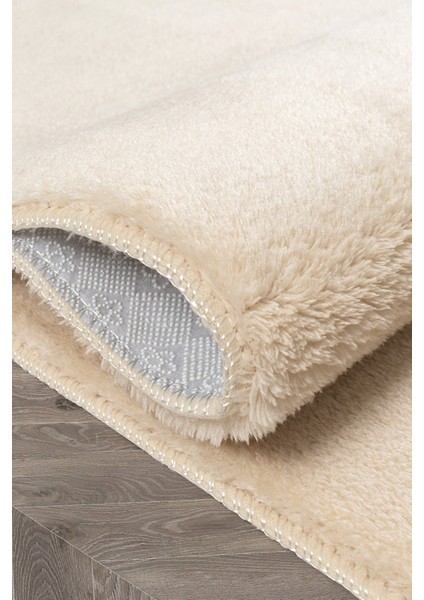Comfort Puffy Ponpon Saçaklı Peluş Halı Bej modelleri