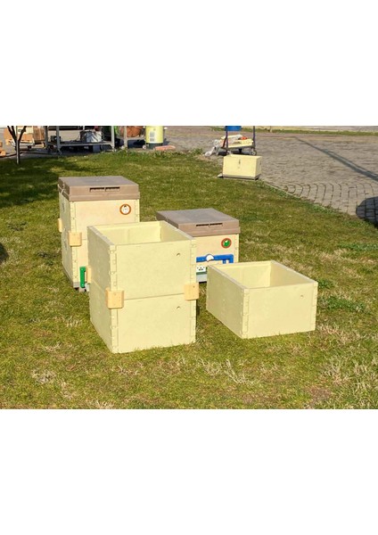 Sedef Beekeeping Plastik Termo Kovan Duvarı Çift Katlı 20 Çerçevelik,  04014