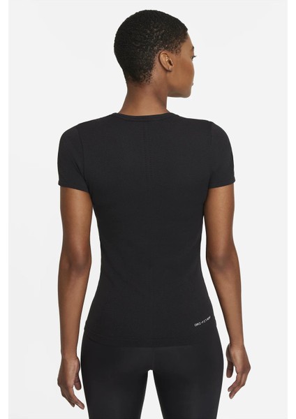 Dri-Fit Advantage Aura Short-Sleeve Slim Fit Kesim Siyah Kadın Spor Tişört fiyatları