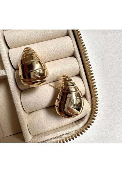 Çelik Bottega Model Parcali Küpe fırsatları