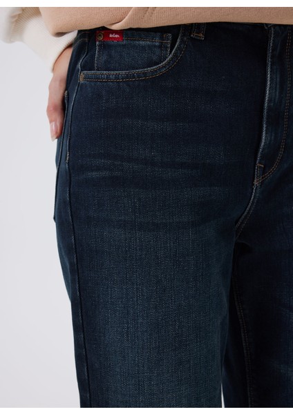 Normal Bel Düz Paça Straight Koyu Mavi Kadın Denim Pantolon 241 Lcf 121003 Clara Kaı Isl Dark B fırsatları