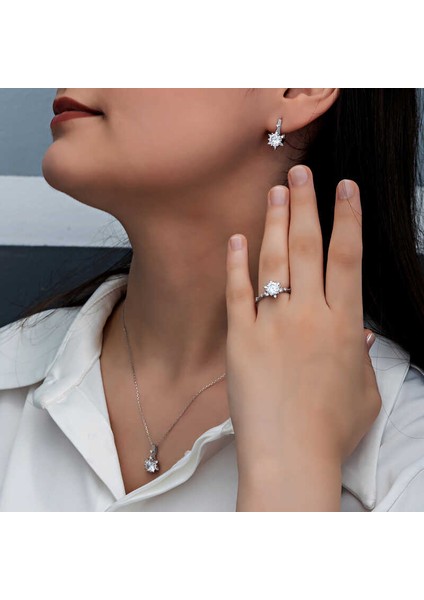 ​Gümüş Çiçek Desenli Kadın Set