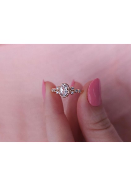 Pırlanta ve Beyaz Topaz Taşlı Dora Yüzük 0447R0059 fırsatları