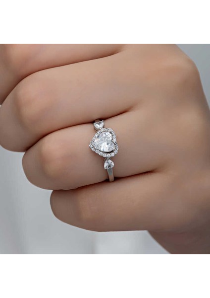 Gümüş Beyaz Taşlı Kalpli Kadın Yüzük fiyatları