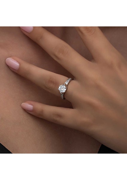 Gümüş Tek Taş Kadın Yüzük fırsatları