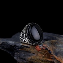 Tesbih Sepetim 925 Ayar Gümüş Onix Taşlı Motifli Erkek Yüzük