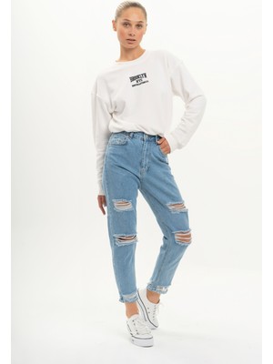 Its Basic Kadın Ice Rengi Dizden Yırtık Detaylı Mom Fit Denim Pantolon
