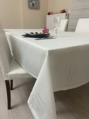 Zeren Home Dertsiz Masa Örtüsü Elegans