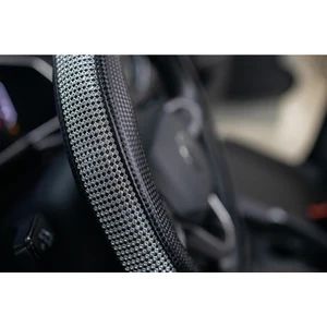 Plus Oto Diamond Serisi Siyah Taşlı Geçmeli Direksiyon Kılıfı
