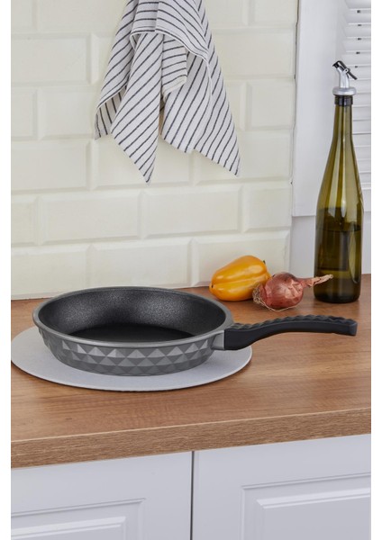 Bella Döküm Tava Gri 26 cm