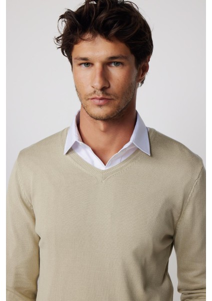 Slim Fit V Yaka Pamuklu Taş Rengi Erkek Kazak