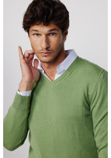 Slim Fit V Yaka Pamuklu Yeşil Erkek Kazak