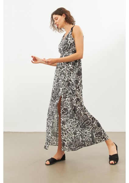 Siyah Desenli Yırtmaçlı Maxi Elbise fırsatları