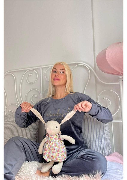 Gri Wonderful Desenli Exclusive Kadife Kadın Pijama Takımı