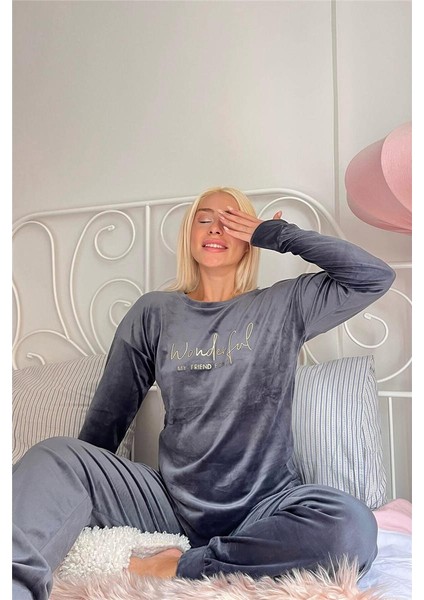 Gri Wonderful Desenli Exclusive Kadife Kadın Pijama Takımı