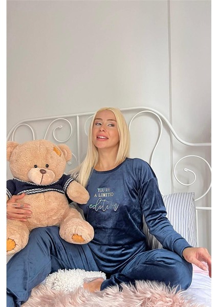 Lacivert Limited Desenli Exclusive Kadife Kadın Pijama Takımı fiyatları