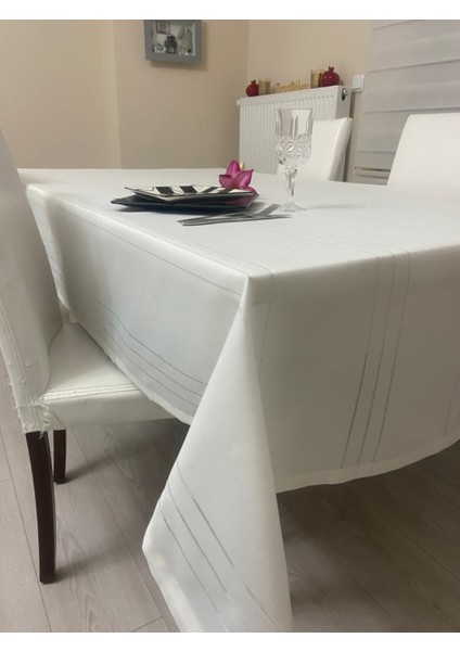 Dertsiz Masa Örtüsü Elegans