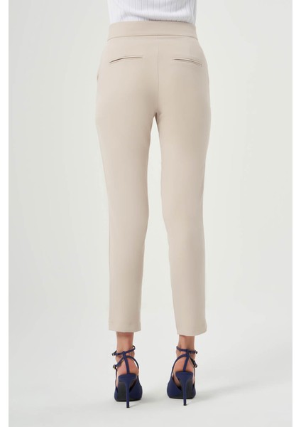 Süs Düğmeli Bej Pantolon fırsatları