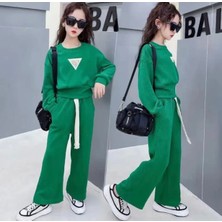 KİDS FACE Özel Tasarım Minimal Üçgen Baskılı Kışlık %100 Pamuk Ispanyol Paça Luxury  Kız Çocuk Eşofman Takımı