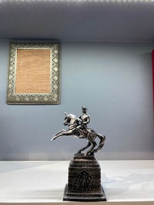 Peramari Atatürk Heykeli Gümüş