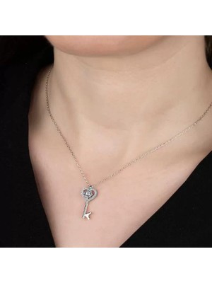 Gumush Swarovski Taşlı Gümüş Anahtar Bayan Kolye