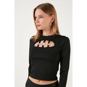 Slim Fit Bisiklet Yaka Önü Pencereli Crop Bluz Bayan Bluz 5865399