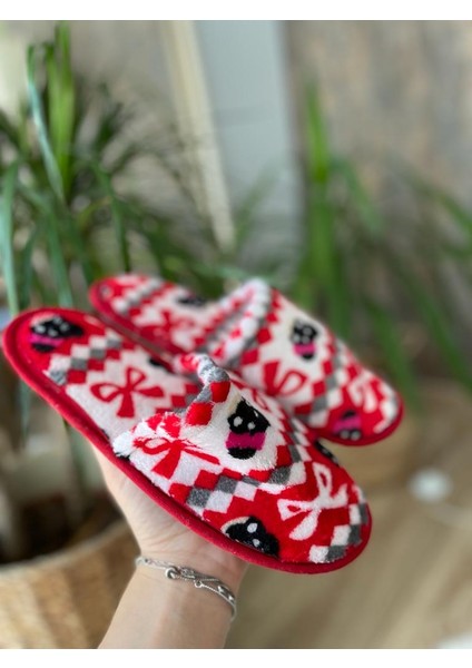 Kadın Kışlık Kedi Kurdela Desenli Terlik Ev Terliği modelleri