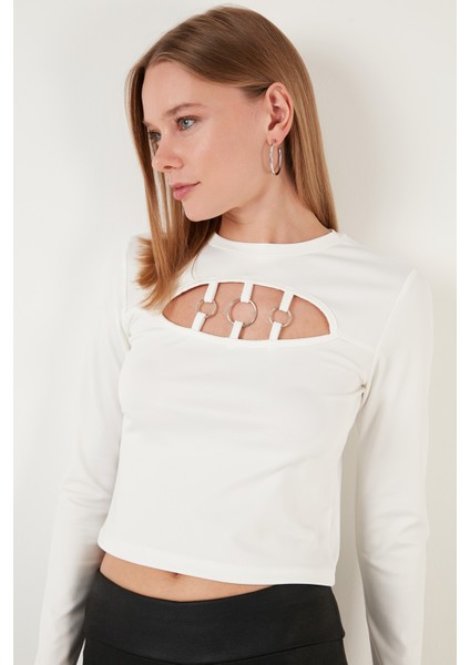 Slim Fit Bisiklet Yaka Önü Pencereli Crop Bluz Bayan Bluz 5865399 fırsatları