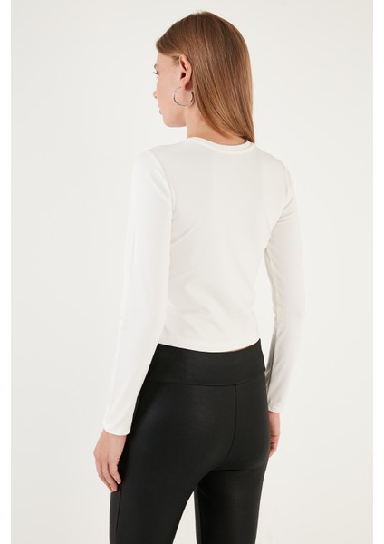 Slim Fit Bisiklet Yaka Önü Pencereli Crop Bluz Bayan Bluz 5865399 indirimleri