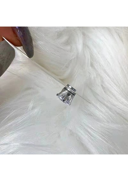 8mm 1 Çift Manyetik Küpe Erkek Kadın Mıknatıs Kulak Klipleri Kulak Damızlık Beyaz Kristal Taş Çiviler Küpe Klipsi Hiçbir Kulak Deliği Hiçbir Piercing Takı (Yurt Dışından) fırsatları