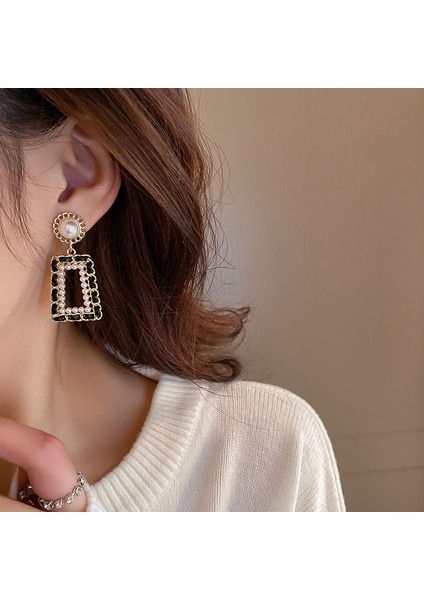 Gül Rhinestones Inci Geometrik Dangle Küpe Kadınlar Için Retro Deri Xiaoxiang Lüks Balıksırtı Küpe 2022 Yeni Trend Sonbahar Kış Takı (Yurt Dışından) modelleri