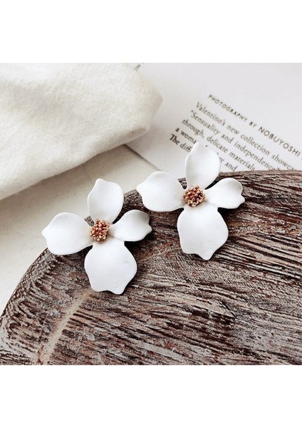 EK3290 Saf Beyaz Renk Papatya Kelebek Çiçek Dangle Küpe Kadınlar Için Yeni Yaz Kore Orecchino Yaratıcı Romantik Düğün Takı (Yurt Dışından) indirimleri