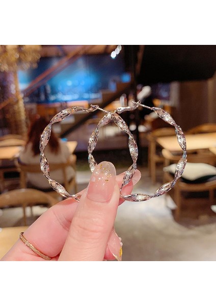 Gümüş Moda Bozulma Interweave Büküm Metal Daire Geometrik Yuvarlak Hoop Küpe Kadın Aksesuarları Retro Parti Takı Için (Yurt Dışından) indirimleri