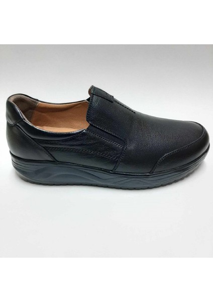 Deri Hafif Ortopedik Orjinal Rahat Günlük Siyah Bağcıksız Erkek Yürüyüş Ayakkabısı C-8654012